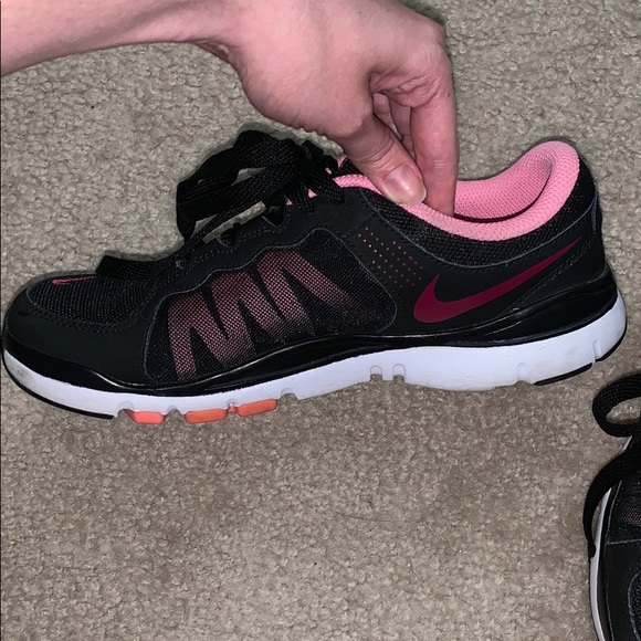 Nike Running Shoes - Picture 3 of 6